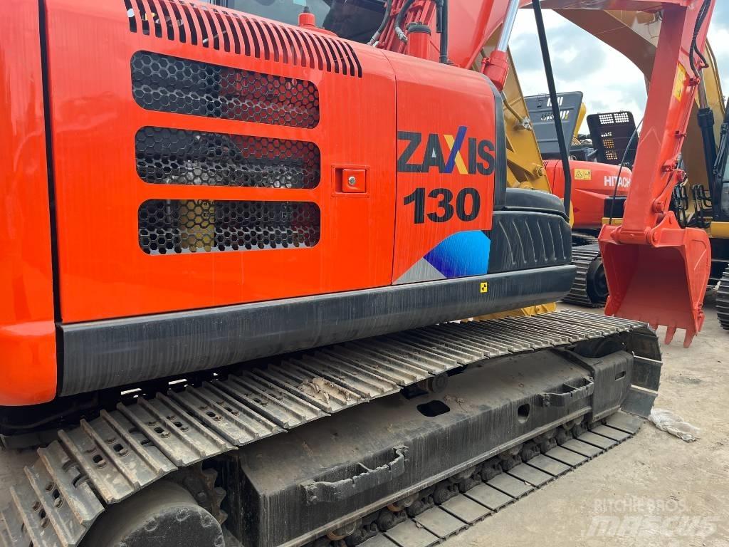 Hitachi 130-5 Гусеничні екскаватори