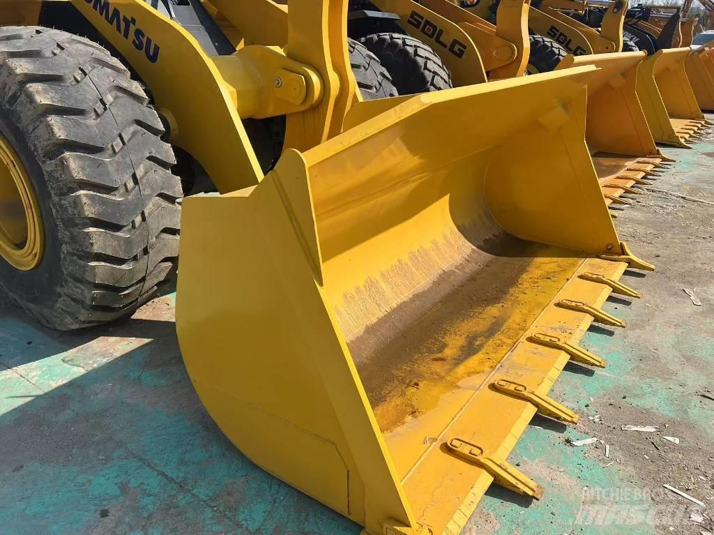 Komatsu WA 380 Фронтальні навантажувачі