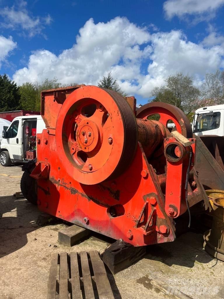 Sandvik QJ 341 Мобільні дробарки