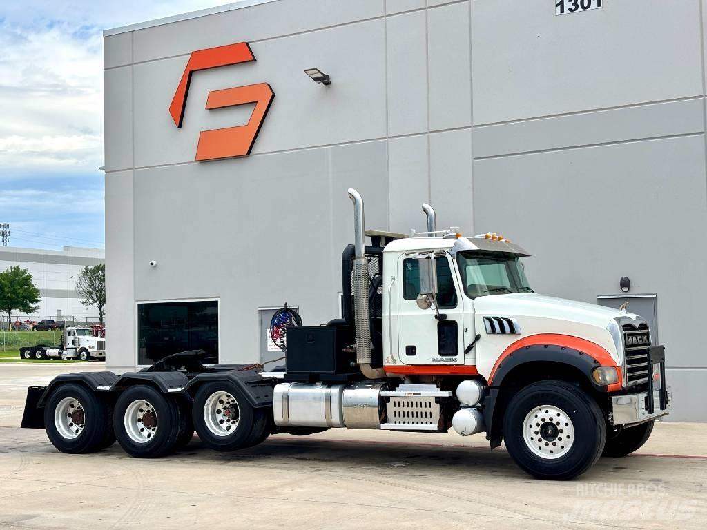 Mack GU 713 Евакуатори