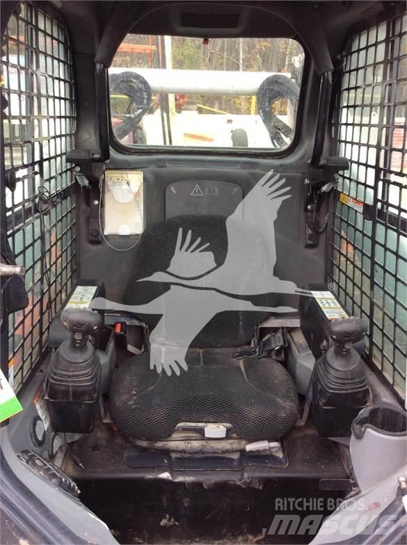 Bobcat T770 Міні-навантажувачі