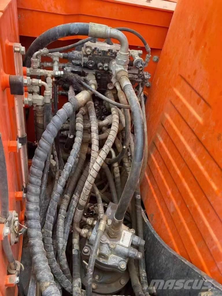 Doosan DX 75 Гусеничні екскаватори