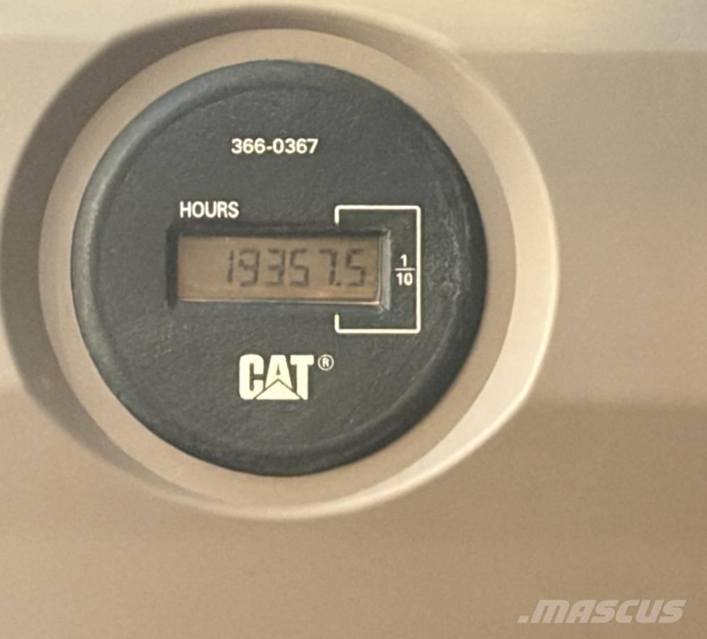 CAT 330FL Гусеничні екскаватори