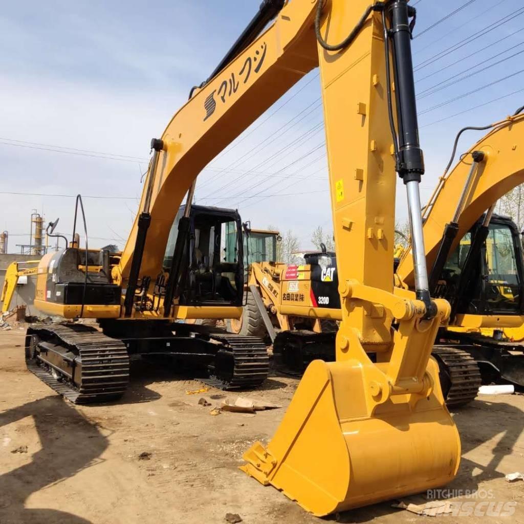 CAT 320D Гусеничні екскаватори