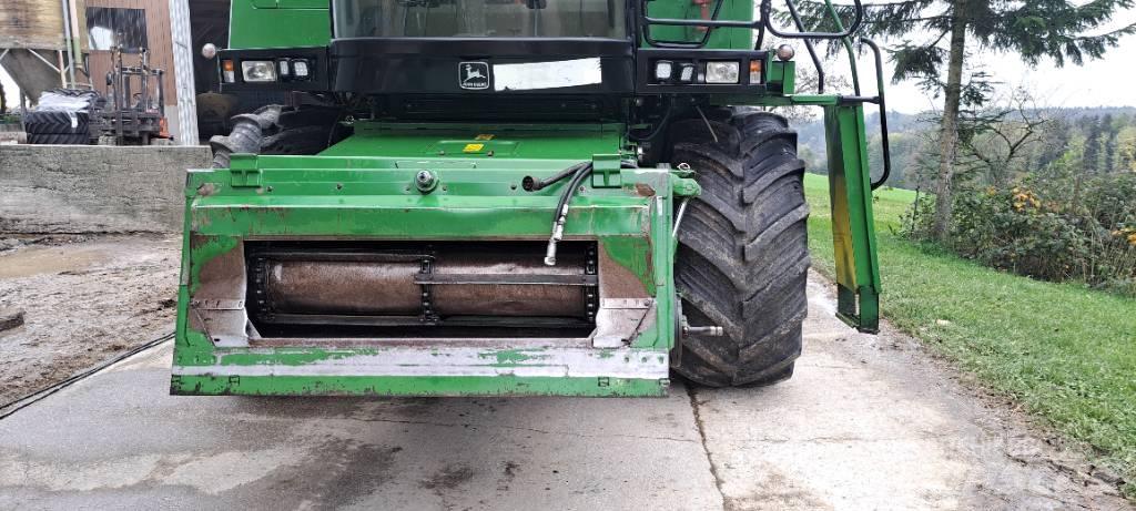 John Deere 2056HM Зернозбиральні комбайни
