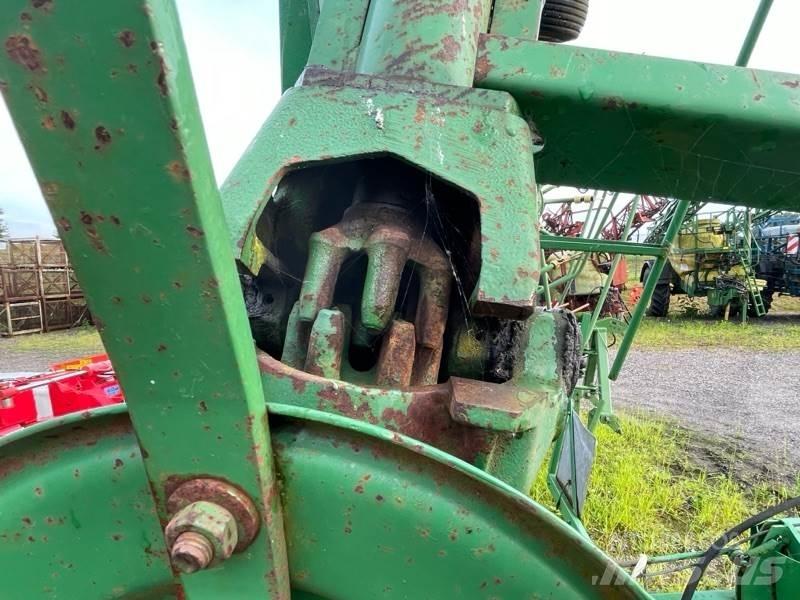 Kuhn GF6301 MH Граблі і сінозворушувачі