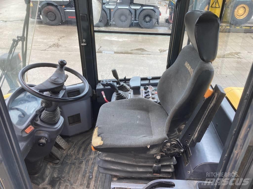 Komatsu WA 250 Фронтальні навантажувачі