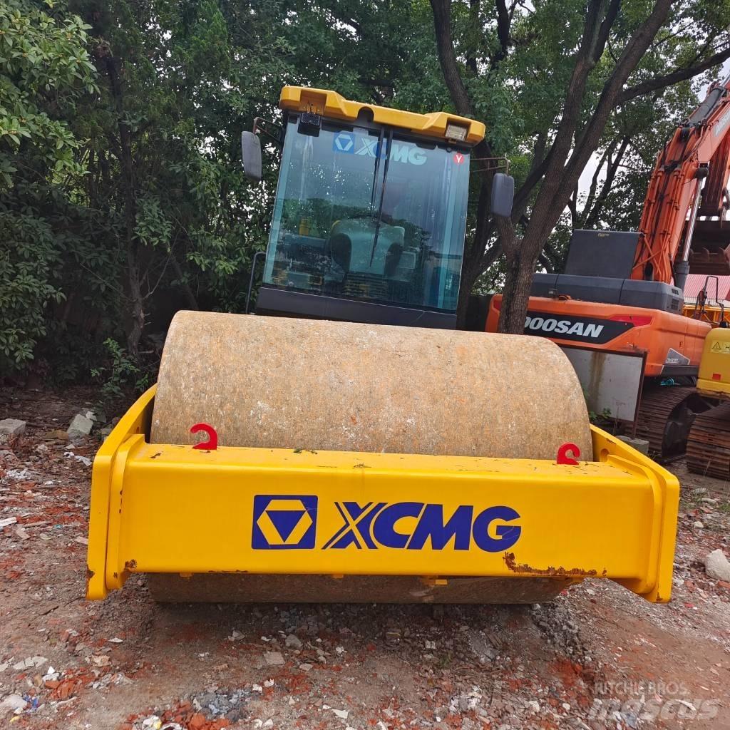 XCMG XS 223 J Грунтові котки