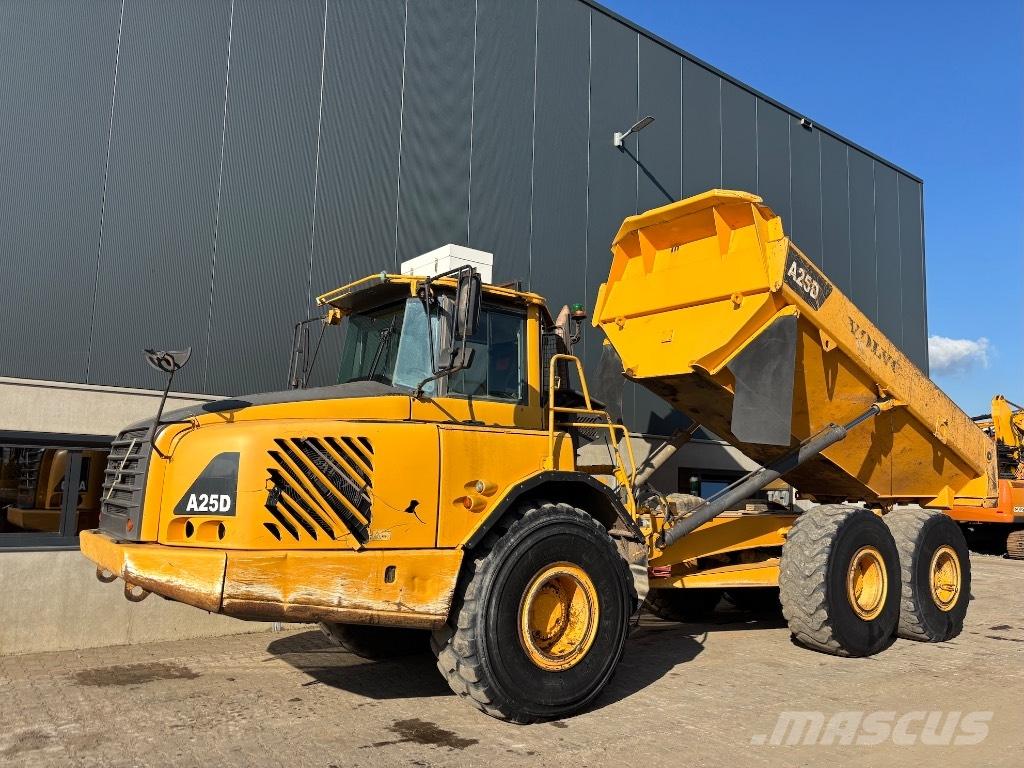 Volvo A 25 D Зчленовані самоскиди