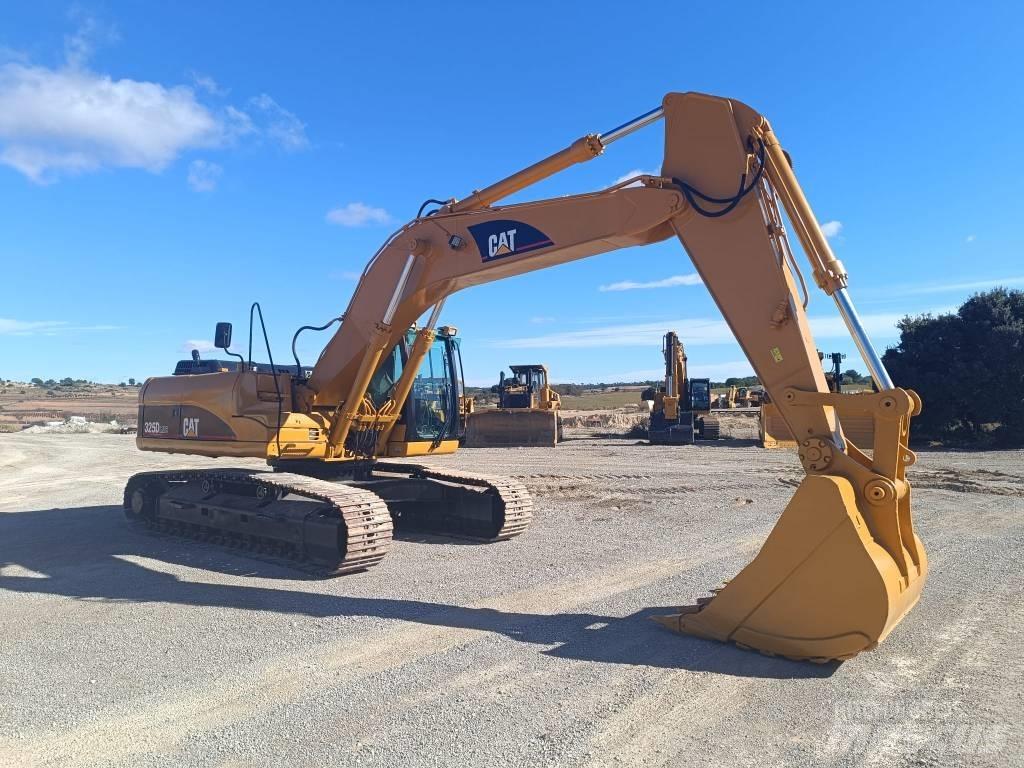 CAT 325 D Гусеничні екскаватори