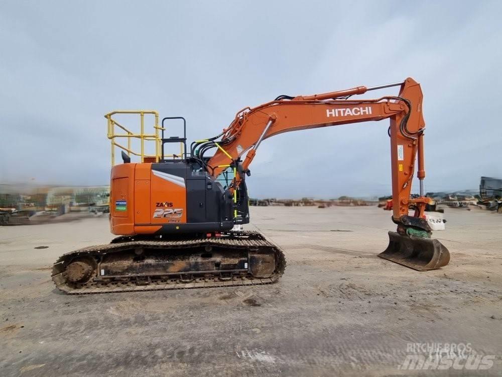 Hitachi ZX225USLC-7 Гусеничні екскаватори