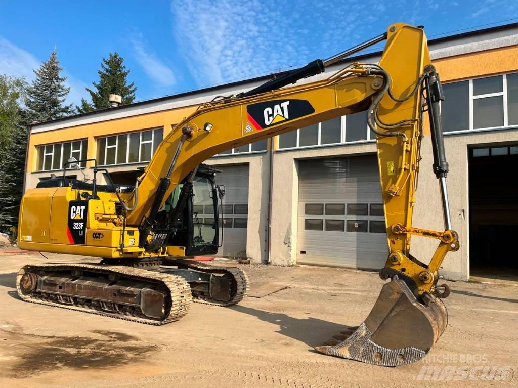 CAT 323 F LN Гусеничні екскаватори