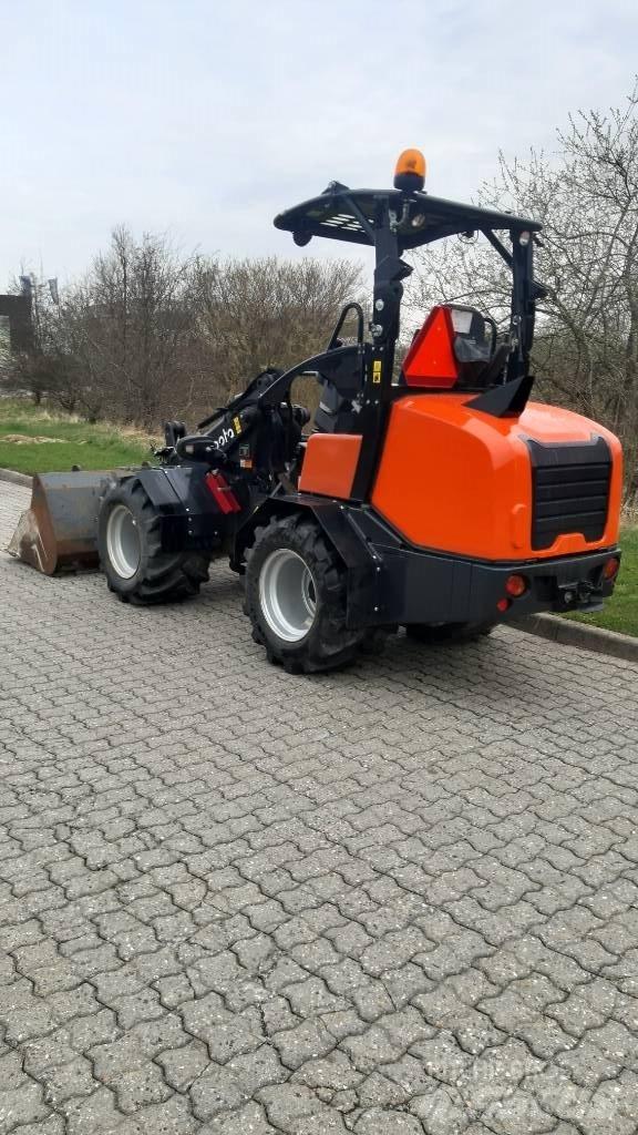 Kubota RT280-2 Малі навантажувачі