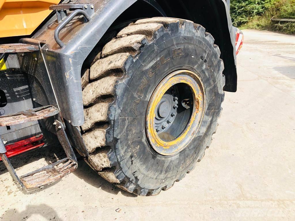 CASE 821 GXR Фронтальні навантажувачі