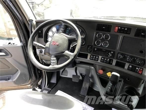 Kenworth T680 Тягачі