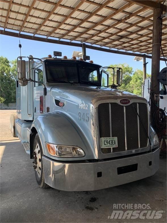 Peterbilt 386 Тягачі