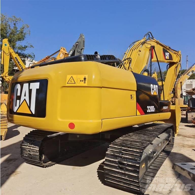 CAT 320 D 2 Гусеничні екскаватори