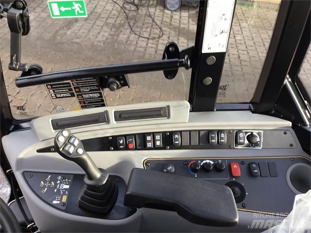 JCB TM 220 Agri Телескопічні підйомники