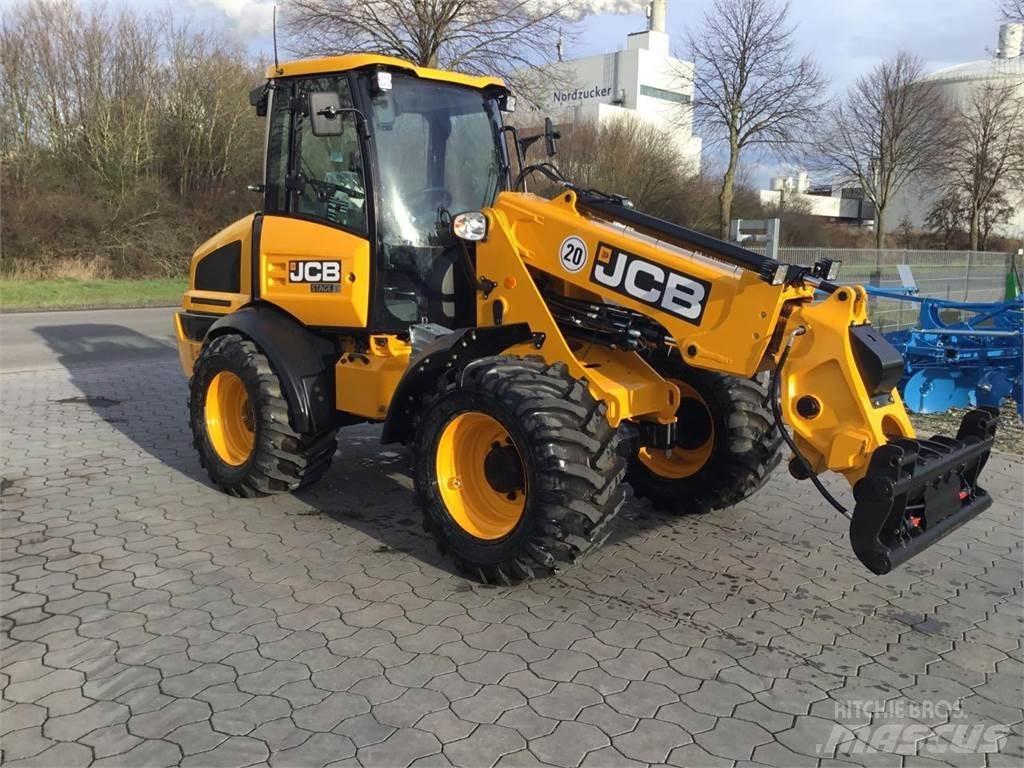 JCB TM 220 Agri Телескопічні підйомники
