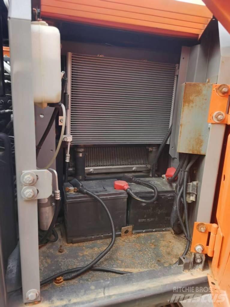 Hitachi ZX 70 Середні екскаватори 7т. - 12т.