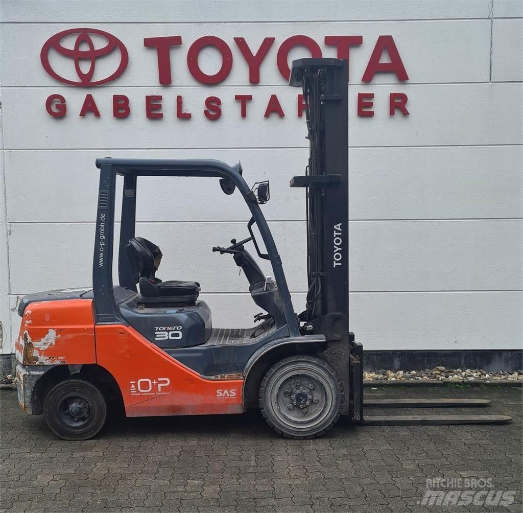Toyota 02-8FDF30 Дизельні навантажувачі