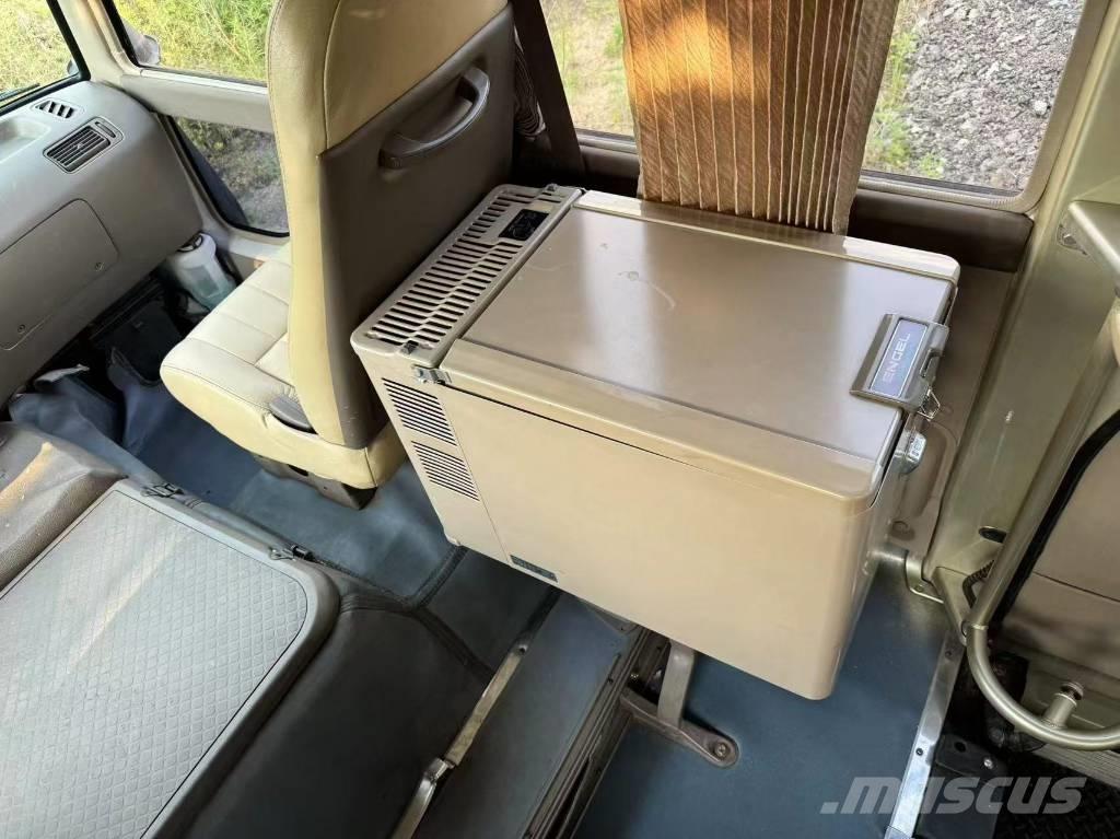 Toyota Coaster Bus Мікроавтобуси