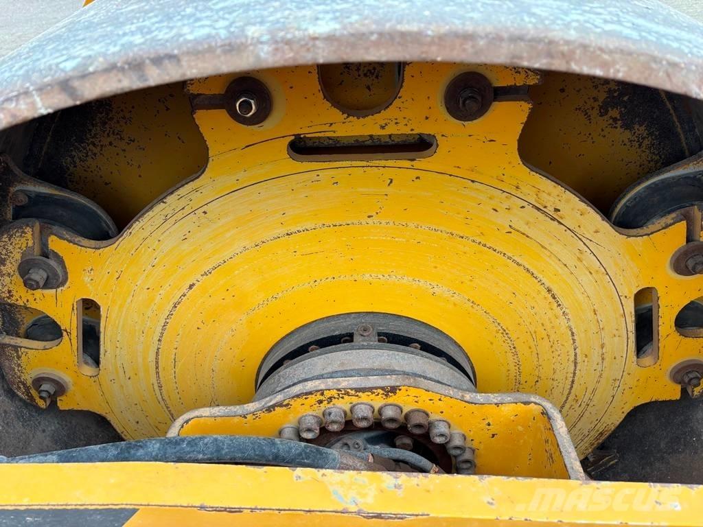 Volvo SD 135 B Грунтові котки