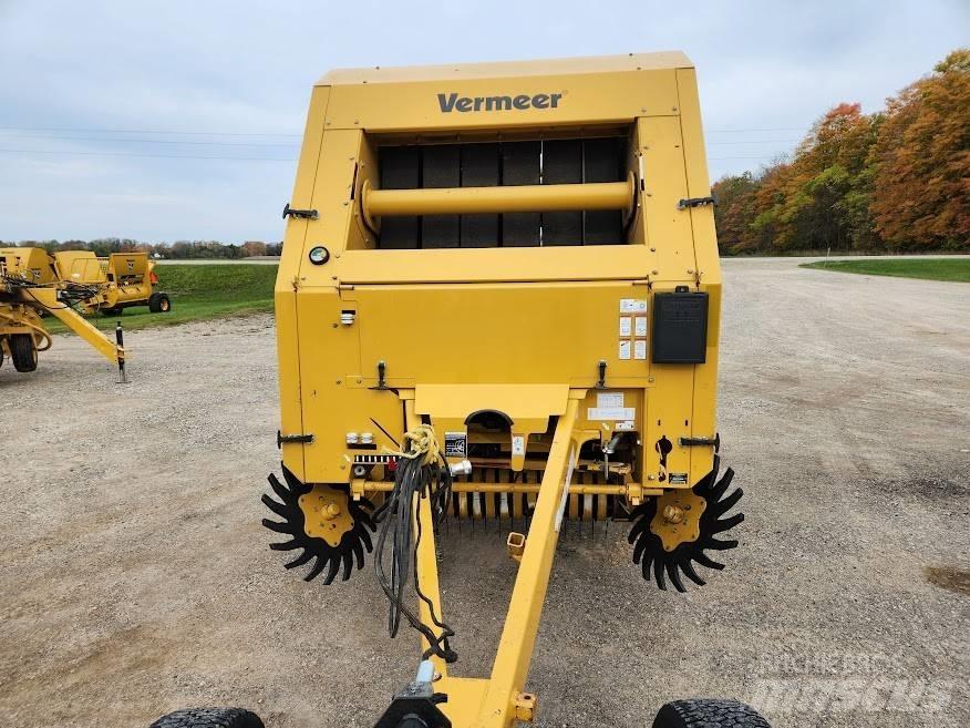 Vermeer 504N Рулонні прес-підбирачі