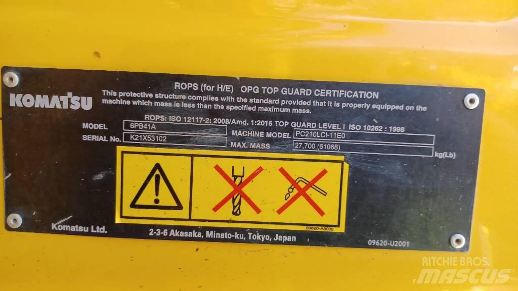 Komatsu PC210LCi-11 Гусеничні екскаватори