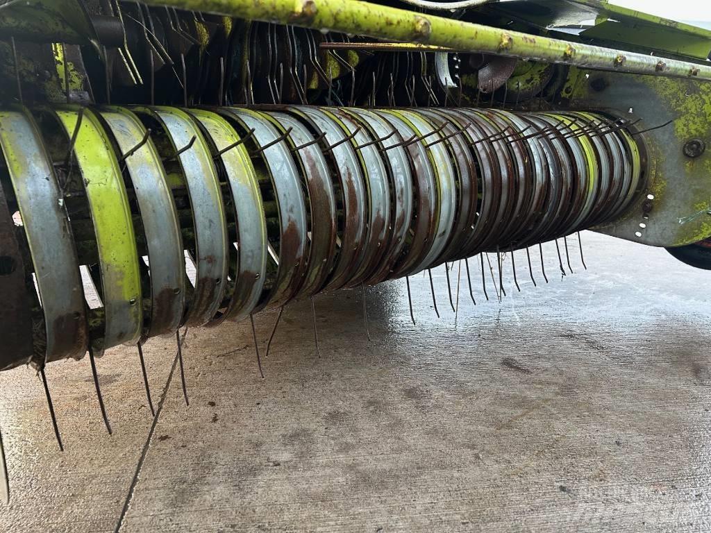 CLAAS 46 ROTO CUT Рулонні прес-підбирачі
