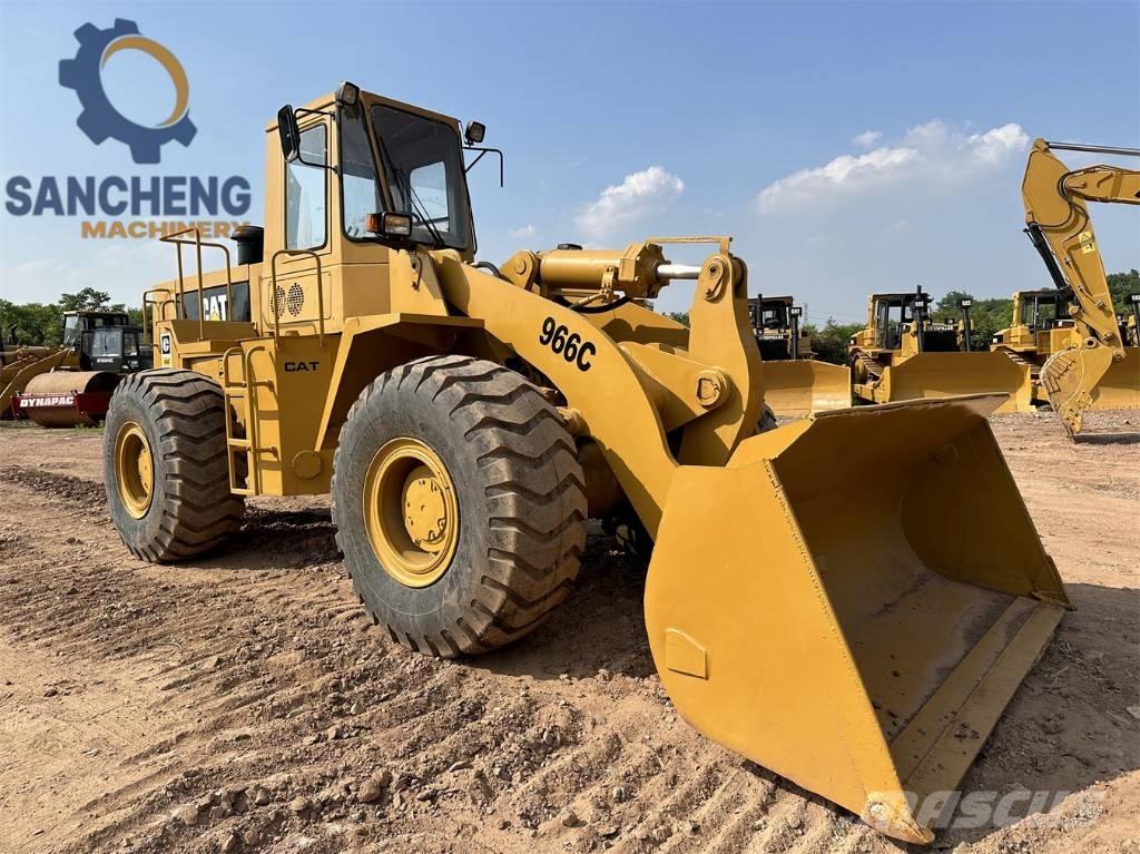 CAT 966C Фронтальні навантажувачі