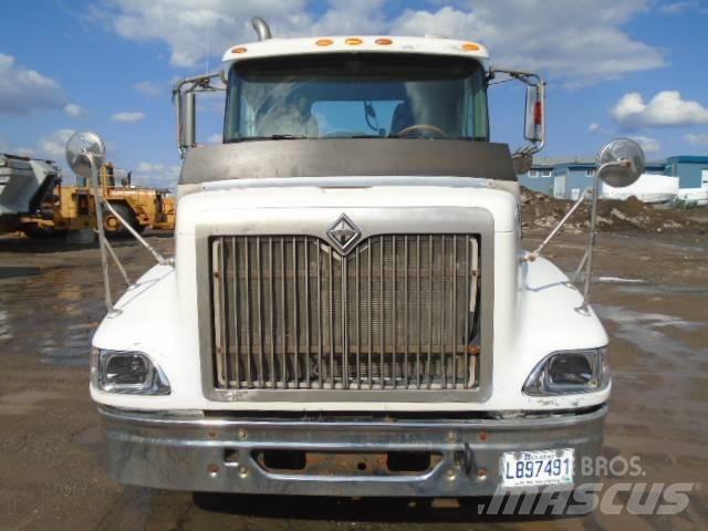 International 9400 i Тягачі