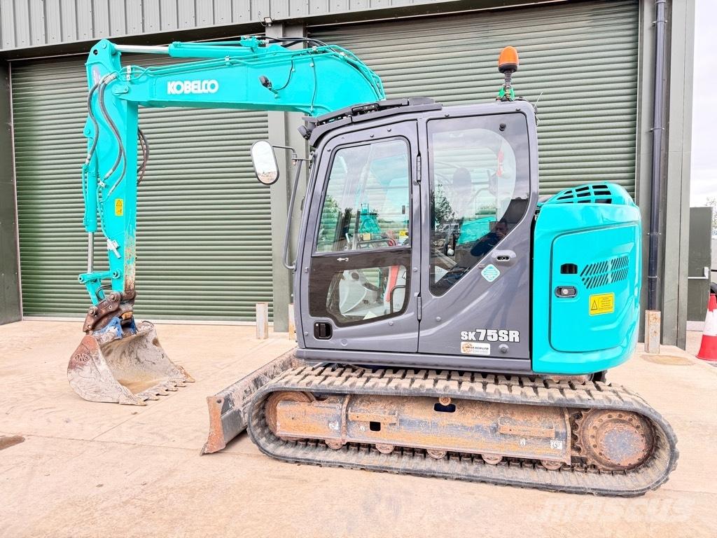 Kobelco SK75SR-7 Середні екскаватори 7т. - 12т.