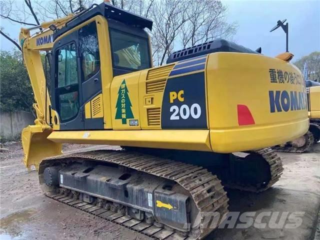 Komatsu PC 200 Гусеничні екскаватори