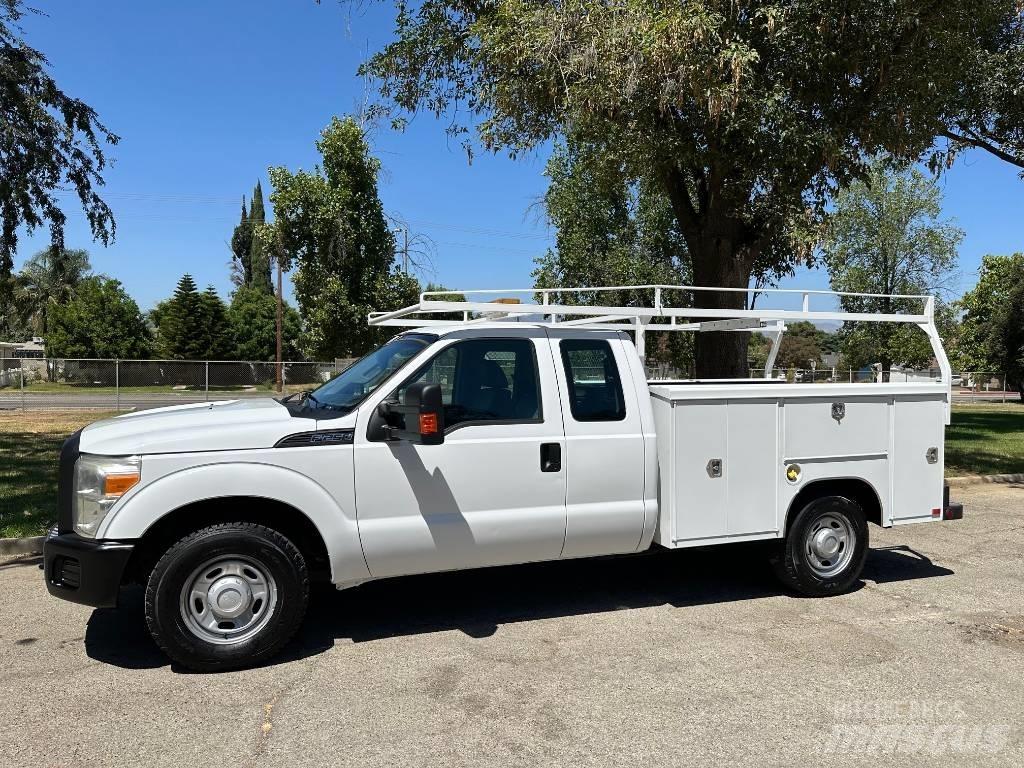 Ford F 250 SD Пікапи / Бічне розвантаження