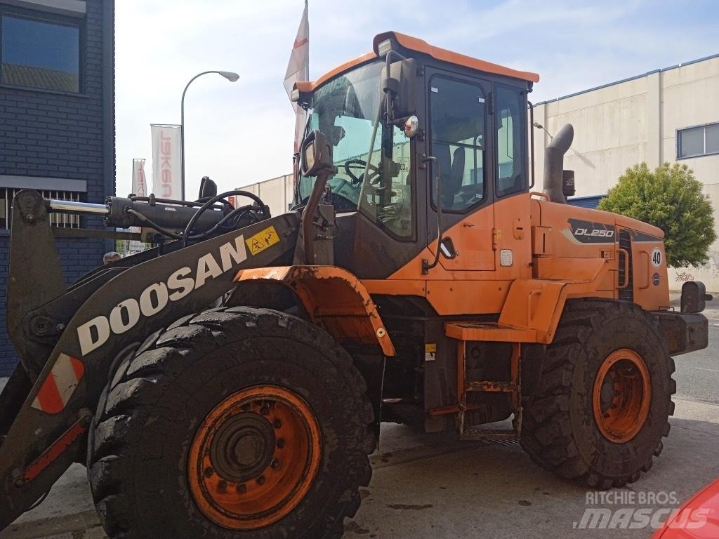 Doosan Dl250-5 Фронтальні навантажувачі