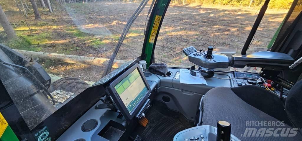 John Deere 1270 G Харвестери