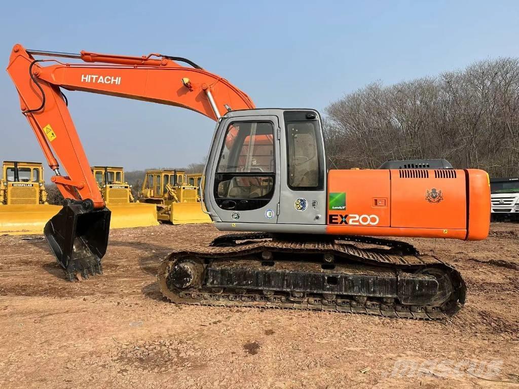 Hitachi EX 200 Гусеничні екскаватори