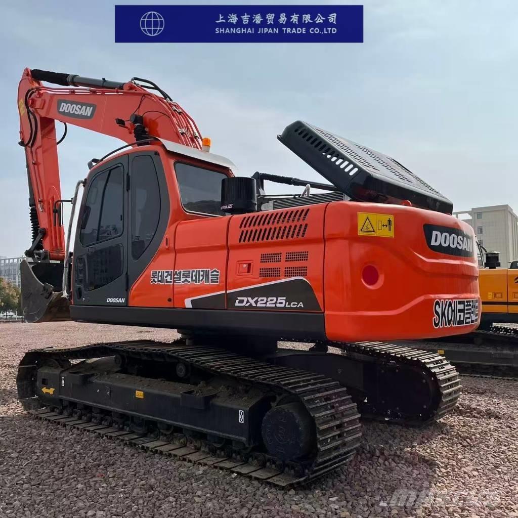 Doosan DX 225 Гусеничні екскаватори