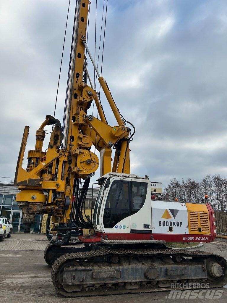 Bauer BG 20 H Стаціонарні бурові установки