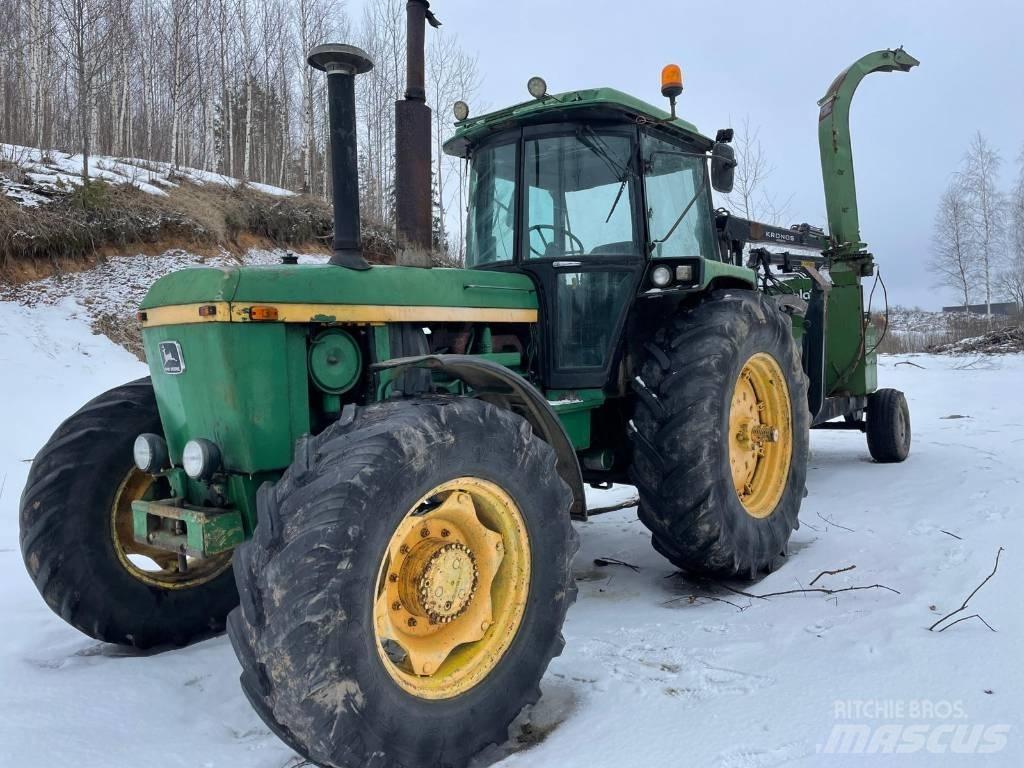 John Deere 4240 S Трактори