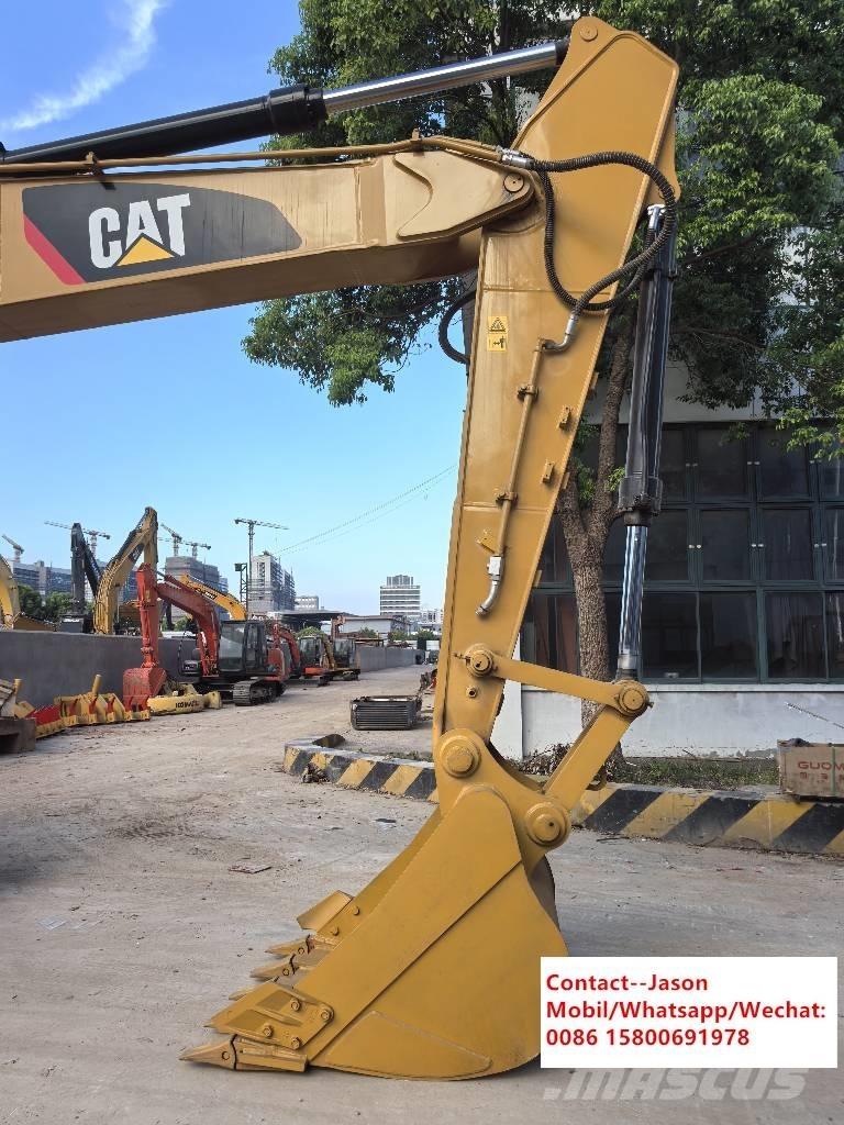 CAT 320D2 Гусеничні екскаватори