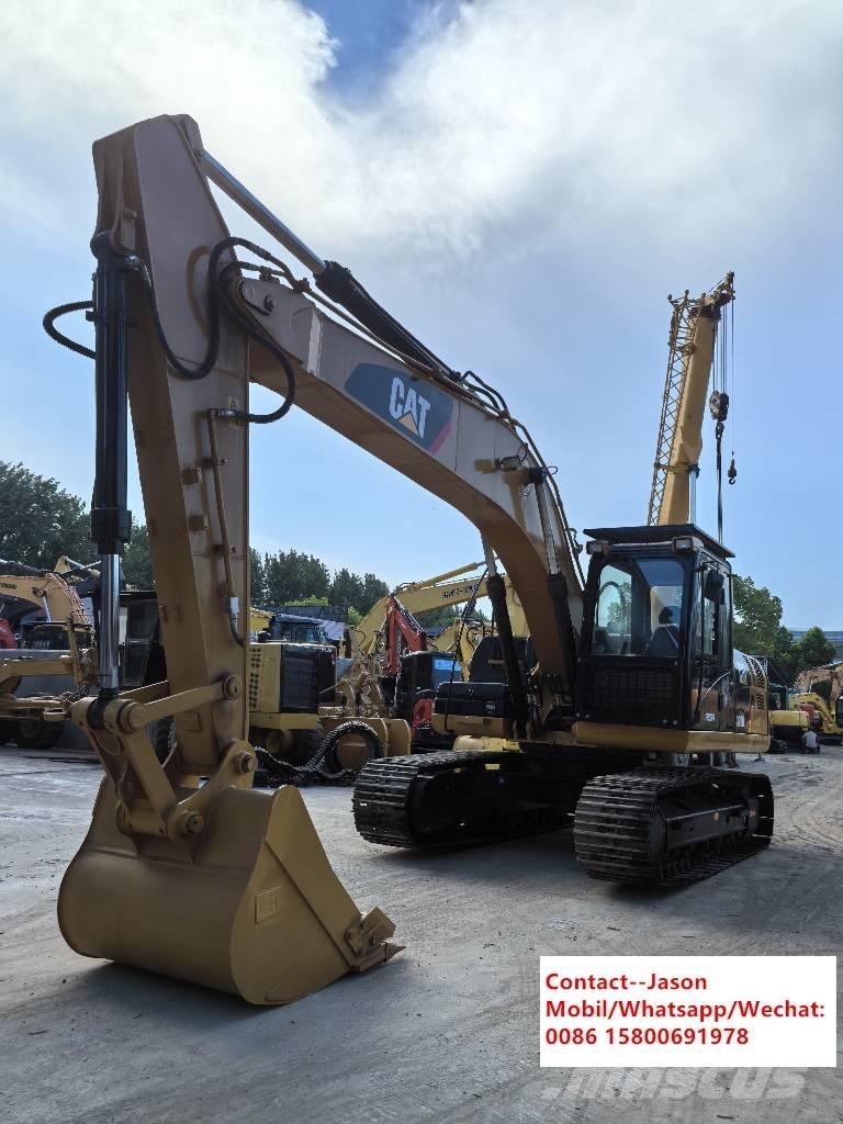 CAT 320D2 Гусеничні екскаватори