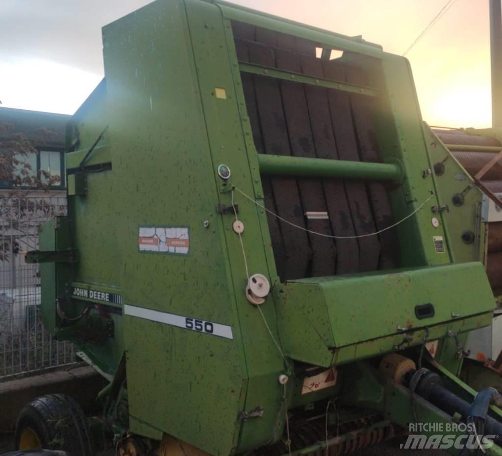 John Deere 550 Рулонні прес-підбирачі