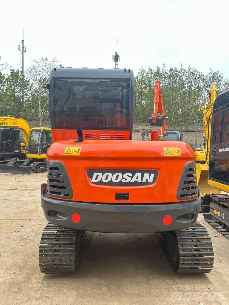 Doosan DX 60-9 C Гусеничні екскаватори