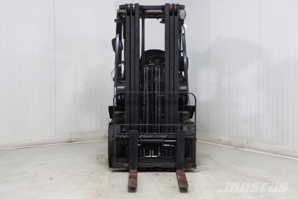 Nissan U1D2A20LQ Газові навантажувачі