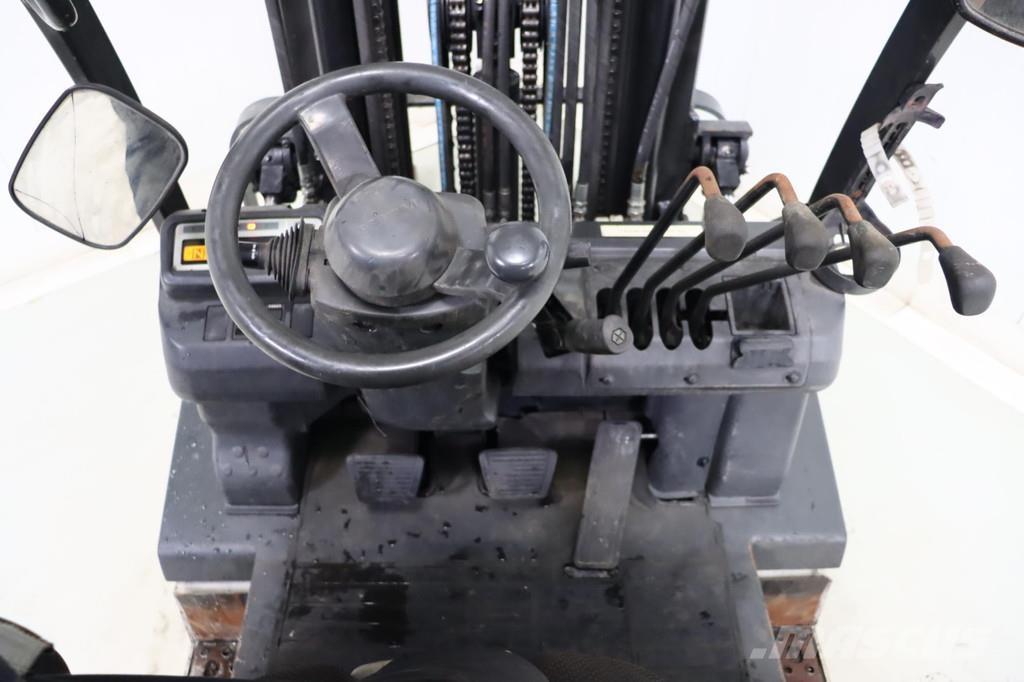 Nissan U1D2A20LQ Газові навантажувачі