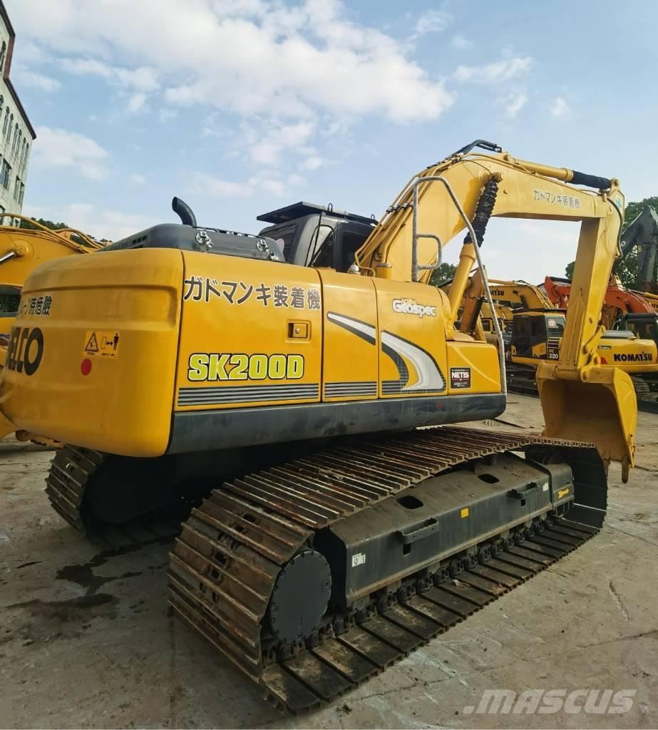 Kobelco SK 200 Гусеничні екскаватори