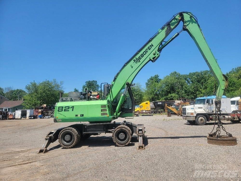 Sennebogen 821 Перевантажувачі металобрухту/промислові навантажувачі