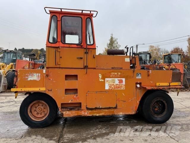 Hamm GRW 15 Пневматичні катки